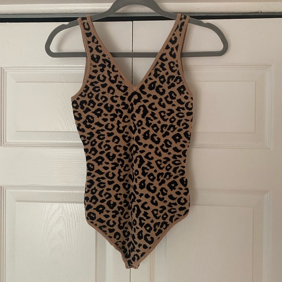 Abercrombie and Fitch knit leopard print bodysuit XS - Picture 5 of 6